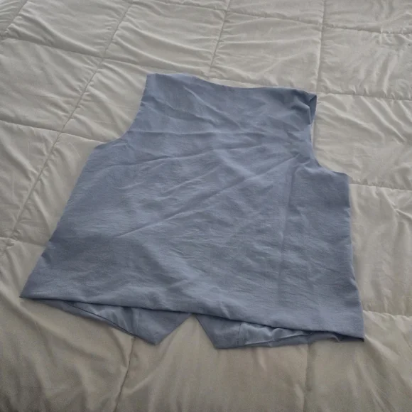 💚 2/$12 or 3/$17  PrettyGarden Light Blue Vest & Shorts Set - Picture 8 of 10